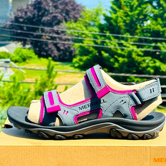 Merrell Shoes - 🌸Merrell Huntington Sport Sandal, Size 9, Grey with Pink Trim, NWT